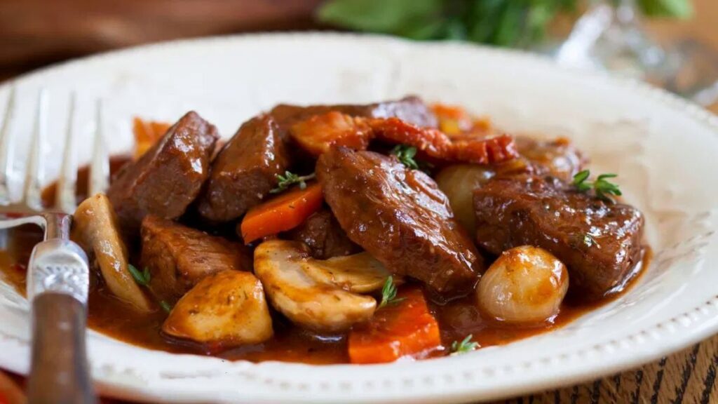 Bœuf bourguignon et sa sauce